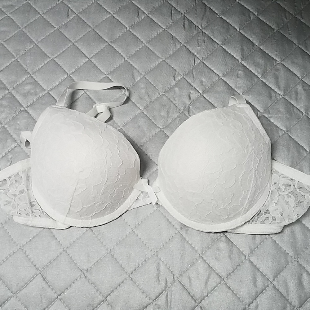 NWOT BRA 34C/36B